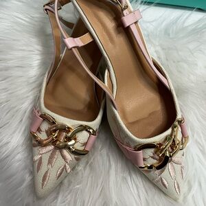 low heel sneakers. size 8